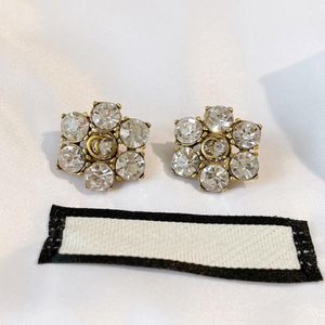 Modedesigner Crystal Rhinestone örhängen Ear Stud Aretes har frimärken Topp mässing Material Kvinnor Bröllopsfest smycken 274J