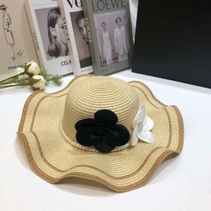 Fashion Straw Hat Men Women Bucket Hat Fitted Designer Fisherman Hats Sun Protection Summer Travel Beach Sunhat Trend Large Eaves Caps