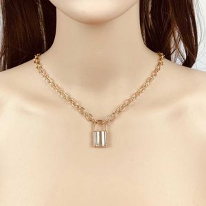 Pendant Necklaces SUMENG 2024 New Silver Padlock Pendant Necklace Chain Lock Womens Necklace Q240430