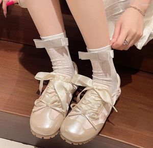 Scarpe casual Fashion Satin Flat Training Women 2024 Spring Cute Butterfly Girl Soft Sole Sports Sneakers per la danza del balletto