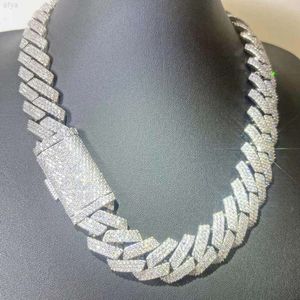 2023 Crazy Design 20mm Bredd Kubansk kedja Iced Out Moissanite Custom Silver Necklace