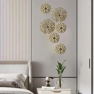 Dekorativa figurer Nordiskt guldljus lyxigt järnhantverk ihålig gren Cirkulär platta vägg hängande dekoration kreativ metall estetikrum