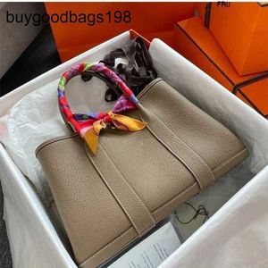 Designer Garden Party Bags 2024 New Texture Leather Large Capacity Portable Bucket One Shoulder Crossbody Tote Commuter Womens Have Logo 37r6