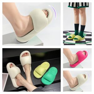 Projektant Slipper La Flat Sandals Kobiety Przewrotki Flip-Flops Luksusowe Kapcia Skórzowe zjeżdżalnie Klasyczne mężczyzn Flip Flip Flip Flip Flip