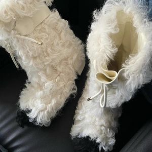 Stivali in bianco e nero lana di lana di lana donna inverno 2024 pizzo più in velluto spesse scarpe super calde per donne