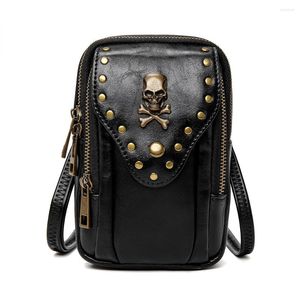 Kvällspåsar 2024 Designer Punk Pu Leather Mini Flap Phone Bag Skull Rivet Shoulder Street Travel Rock Sports Wallet Purse och handväskor