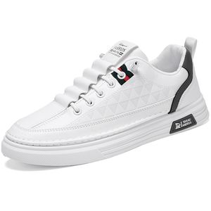 Lyxdesigner män sneakers andningsbara löparskor Mens bekväma avslappnad utomhussport som inte glider herrvandringsskor skor för man konkurrenskraftigt pris med ruta R001