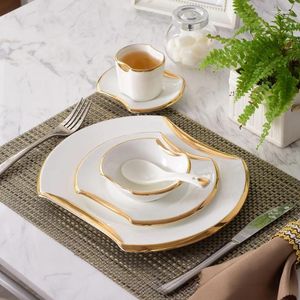 Zestawy naczyń stołowych Kreatywne złocone porcelanowe zastawa stołowa drobne stek Płytki z grilla miski