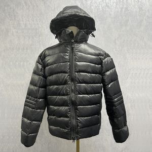 Tasarımcı Giyim En Kalite Kanadalı Crofton Hoody Coat Mens Kaz Parka Beyaz Ördek Ceketler Kış Dışarıları Rozet ile