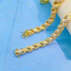 المجوهرات العصرية الكاملة مويسانيت الماس 18 كيلو أصفر الذهب مطلي بالسلسلة الكوبية المغلقة