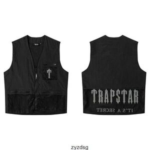 Autumn and Winter American Trapstar Letter Embroidered Zipper Windbreaker Mens and Womens Casual Vest Coat Trendy