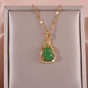 Anhänger Halsketten unendlich geformte Kürbisfrieden Amulett Imitation Jade Halskette verleiht ein feminines Look leichter Luxus- und Nischendesign