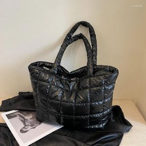 Caminhada de alta qualidade inverno grande bolsa de penas de penas acolchoadas lingge para baixo para mulheres under axil saco de designer sólido ombro de estilista sólido