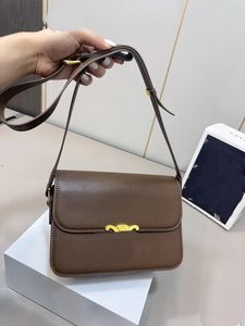 Novo bolsa de cosméticos, bolsa de celular, bolsa de tofu, estilo casual prático para deslocamento diário, bolsa de ponta retro essencial para meninas, designer de verão com caixa, retrô casual