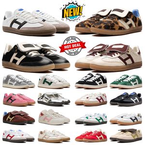 casual shoes for men women Black White Gum Grey Leopard Hair Pink Silver Coffee Beige Red Dark Green mens outdoor sneakers sports trainers