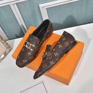 العلوية العلوية Loafer Loafer Women's Brown Plats Plans Most Canvas Slippers تنزلق على أحذية القوارب الذكور الجلدية المتسكعون Gloria Chess الحذاء غير الرسمي 35-42 05