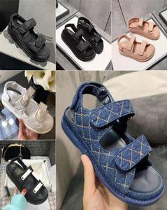 2021 Summer 22 Styles Women's Flat Sandals عالية الجودة من الجلد الأصلي المعين منصة Sandal Ladies Shoes مع Box3779035