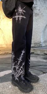 Gothic punkowy graficzny graficzny druk w lupgy dżinsy męskie damskie y2k streetwear czarne proste dżinsowe spodnie harajuku 240428