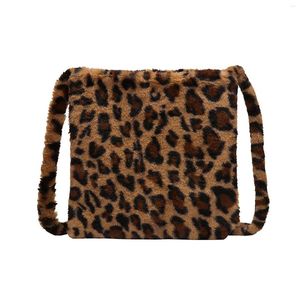 Kvällspåsar vinter faux päls koppling väska kvinnor mode leopard tryck damer shoppare bolsa femme handväska axel tote plysch