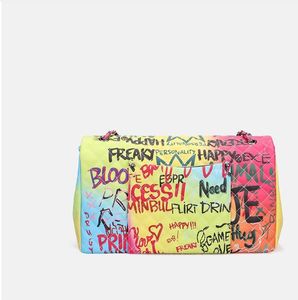 2024 Женская леди спорт на открытом воздухе упаковывает пакеты повседневной модной граффити для печати летнее ромб решетчатая сумка сумки с красочной прямой 44x18x27cm