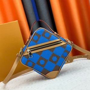 Adam omuz çantası tasarımcı çanta çanta erkek moda crossbody çanta dama tahtası desen messenger çanta gerçek deri pharrell williams 40562