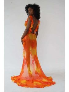 Grundläggande casual klänningar Orange slips färgad tryckt aftonklänning lågklippt axelbandslöst högklippt lång klänning Summer Party Evening Dress Q240430