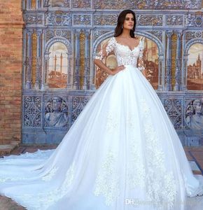 Vintage Lace Appliqued Ball Gown Wedding Dresses Elegant 34 Long Sleeves Satin Plus Size Bridal Gown With Sweep Train1479990