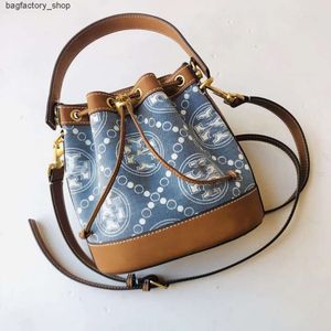 Lüks omuz çantası Crossbody Designer% 50 indirimli çanta satıyor yeni moda eski çiçek baskı mini büyük kapasite çok yönlü bir el tipi6hn6