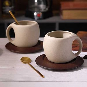 Tumblers seramik kahve fincanı ve tabağı retro latte amerikan ahşap bardaklar çay bardakları kaşık çiçek bardakları seti. H240506