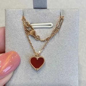 Fashion Little Red Heart Necklace Peach Jade Calcedony Vanguard Stalloni di orecchie pesanti Classic Elegante bellissima oro rosa alla moda con logo