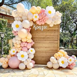 Party -Dekoration 132pcs weiße Gänseblümchen Sonnenblumen -Ballon Bogen Kit Black Pink gelb Latex Ball für Hochzeit Geburtstag Babyparty Dekor