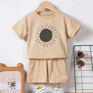 Set di abbigliamento Khaki Set set da ragazzi T-shirt per ragazze + pantaloncini Sumpi Sump Sun Stampa corta MANUSHETTO CASUALE SETL2405