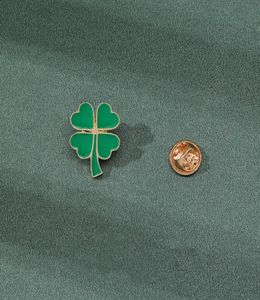 Lucky Green Fourleaf Clover Pins Brosches for Women Gold Plated Plant Emamel Pin Jewelry Student Par Metal Badges Denim Shirt 9588723