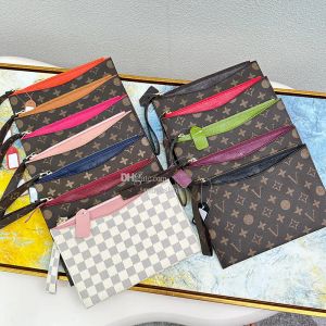 Plånböcker Designerläder blixtlåsplånbok för män och kvinnor, multipockelegenskaper, passkortshållare, telefonväska, hög kvalitet, 12 färger