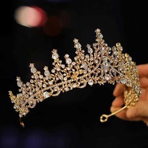Bröllopshår smycken itacazzo brudhuvudbonader - en gyllene lady mode bröllop krona strass klassiska prinsessan tiaras
