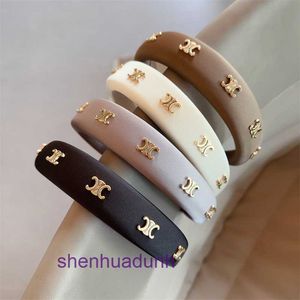 Koreansk höghuvud Fixat Display ansikte Small Hair Band Enkelt och lyxigt franska Cross Rhinestone High-End Clip Pannband