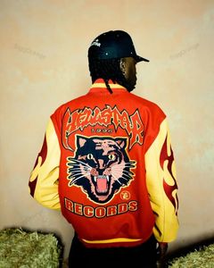 Tiger bestickte Jacke Y2K Herren Harajuku Hip Hop Retro Cartoon Pint Übergroße Jacke Gotik Baseball Uniform Mantel Kleidung 240502