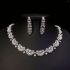 Halsbandörhängen Set Luxury Design Fashion Circular Form High Quality Cubic Zirconia Dubai Bride Wedding 2st
