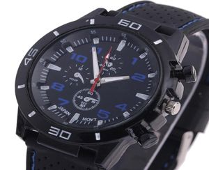 MEN039SファッションThreeeyed Sports Watch Car Strap Silicone Watch2559780