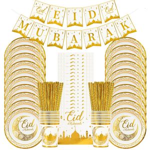 Eid Mubarak engångsbordsartiklar Guldplattan Cup Banner Presentväskor Islamiska muslimska partier Supplies Ramadan Kareem Decorations 240506