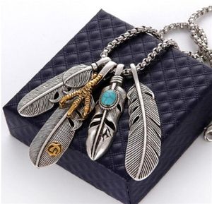 Fashion Nuovo stile Feather Eagle Claw Claw Uomini e donne Hip Hop Hop Personality Necklace Collace Gioielli di lusso Q05314705509