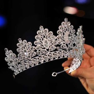 Gioielli per i capelli da sposa Itacazzo coperto da sposa A Tiara classiche corona di alta end-end.