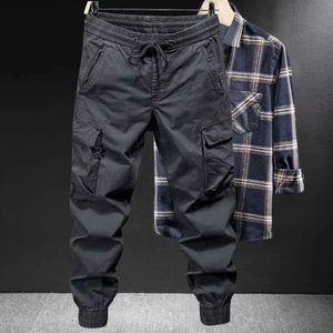 Pantaloni da uomo pantaloni da carico solido cinghia casual e sciolta adatto per la primavera e l'autunno grigio verde nera2405