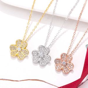 Hot Van Three Flower Necklace Exquisite V Gold Plated 18K Full Diamond Pendant with Collar Chain for Women