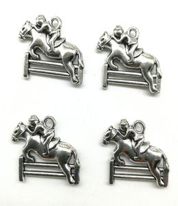 Hela parti 50st Knight Horse Antique Silver Charms hängsmycken Fynd DIY för halsbandsarmband 1720mm DH08098932076