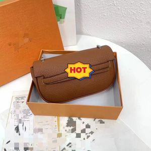 The latest fashion small shoulder bag temperament all crossbody bag 23*6*13 with exquisite gift box factory direct sales volume is preferred