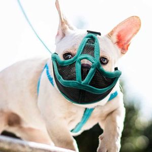 Köpek yakaları Pet Muzzles nefes alabilen ağız kapağı Ayarlanabilir Anti Kabuk Isırık Örgü Köpekler Fransız Bulldog Pug H240506