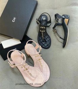 Slippers New Flats Sandal Shoes Channel 2023 Summer Praia Clipe Toe Slides de luxo Designer de marca Flipflops Sandals de corrente acolchoados