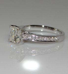 18k white gold princess diamond ring fourclaw square diamond ring female models wedding simple ring retail whole2686445