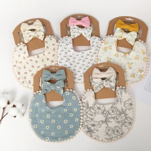 3PcsSet Baby Flower Bibs Headbands Bow Nylon Hairbands Double Side Saliva Towel Feeding Burp Cloth Scarf Boys Girls Headwear 240418